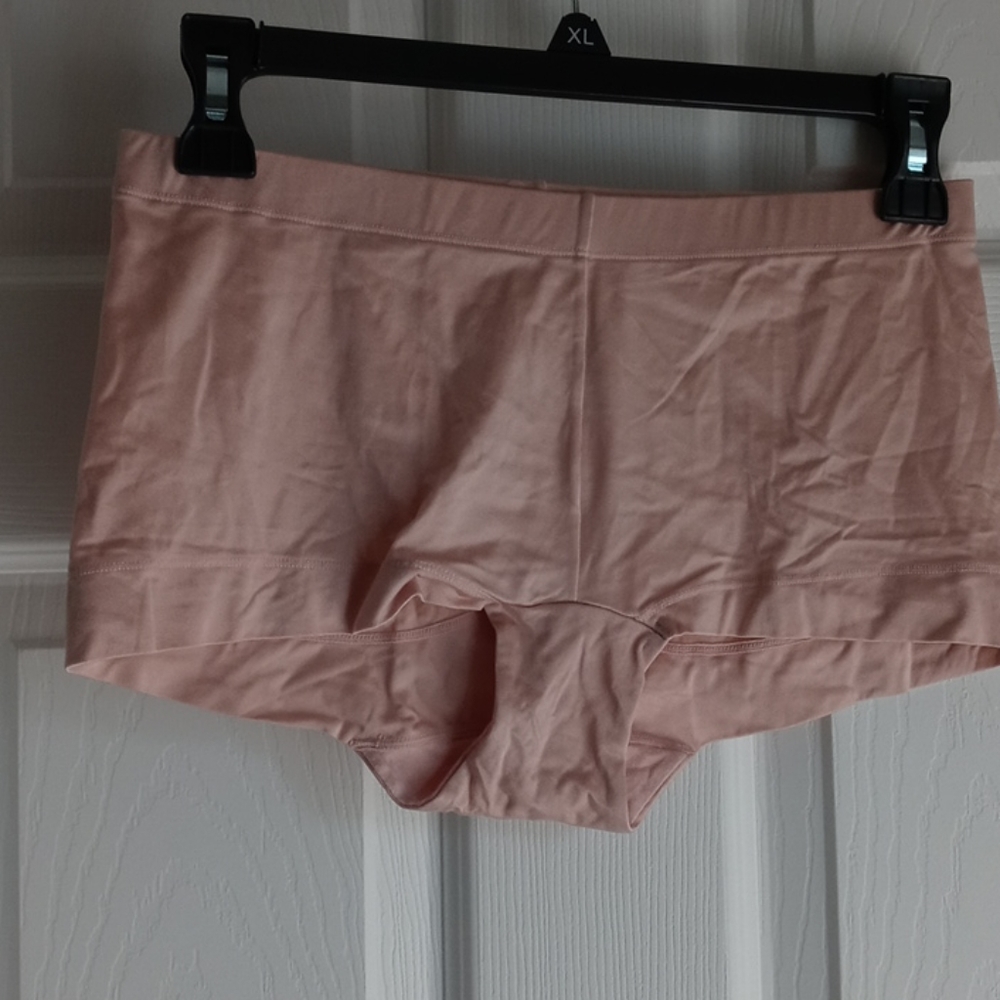 Maidenform boy shorts